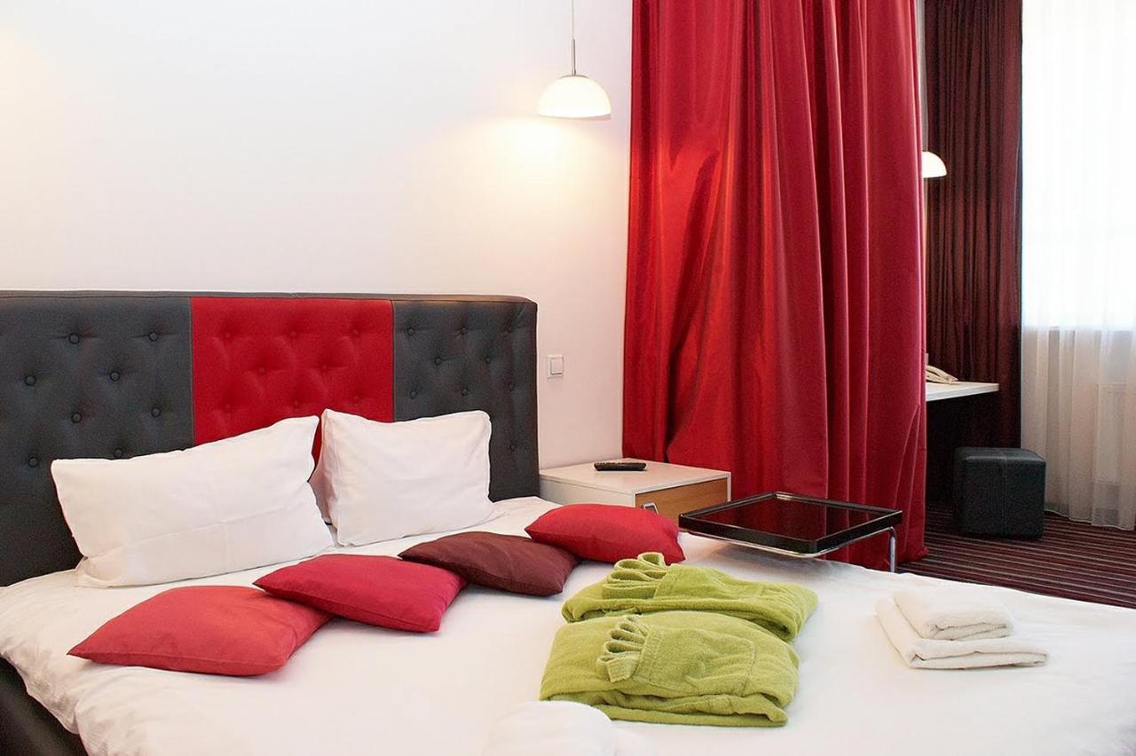Hotel Kalyna Kharkov Luaran gambar