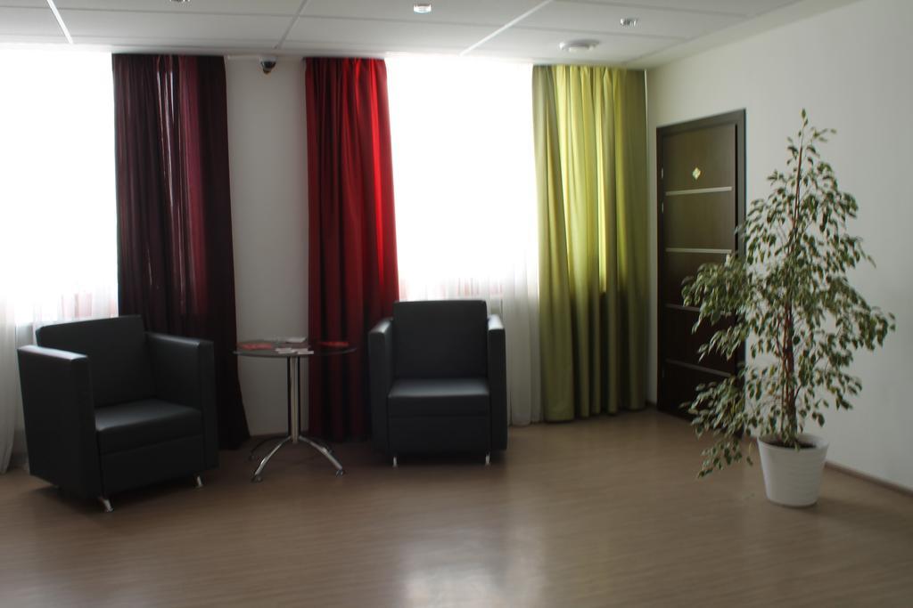 Hotel Kalyna Kharkov Luaran gambar